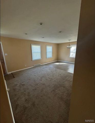 283 S Barat Avenue, Ferguson, MO 63135