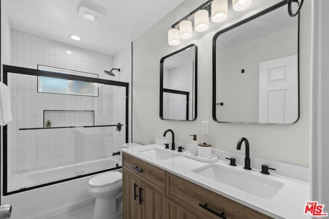 1745 W 39th Street, Los Angeles, CA 90062