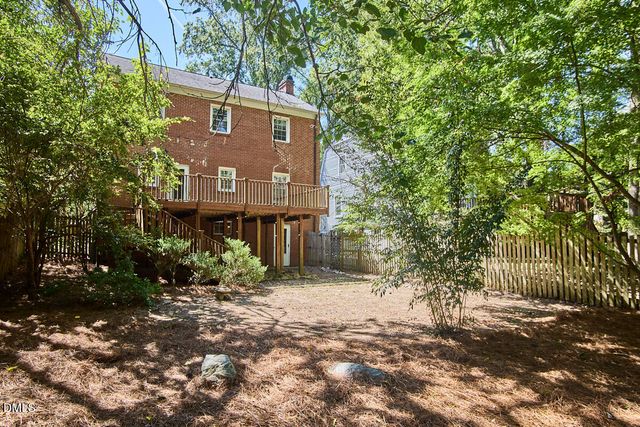 2220 W Club Boulevard, Durham, NC 27705