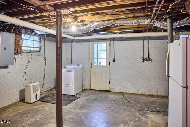 2220 W Club Boulevard, Durham, NC 27705