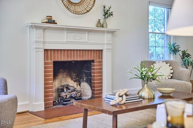 2220 W Club Boulevard, Durham, NC 27705