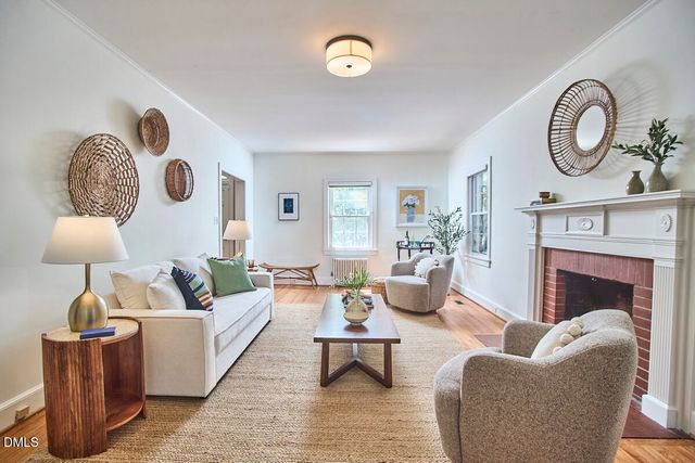 2220 W Club Boulevard, Durham, NC 27705