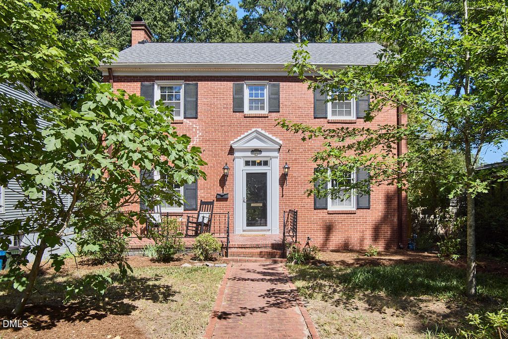 2220 W Club Boulevard, Durham, NC 27705