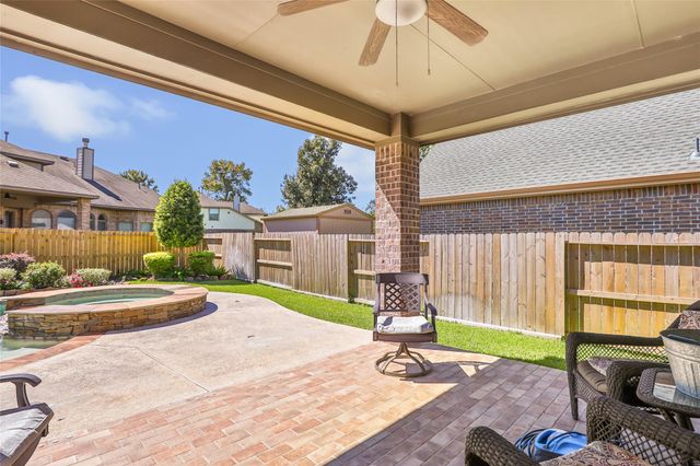 14706 Castle Cove Lane, Houston, TX 77044