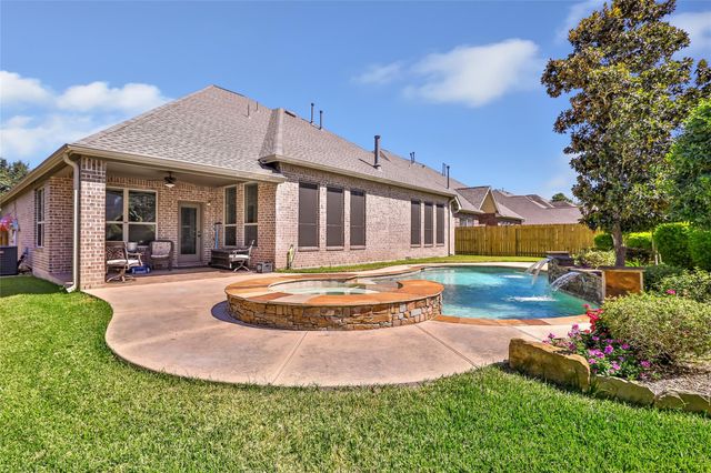 14706 Castle Cove Lane, Houston, TX 77044