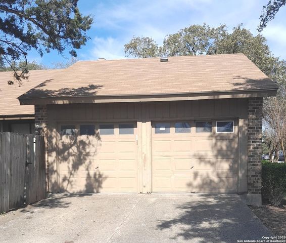 4202 W Shadow Oak Woods, San Antonio, TX 78249
