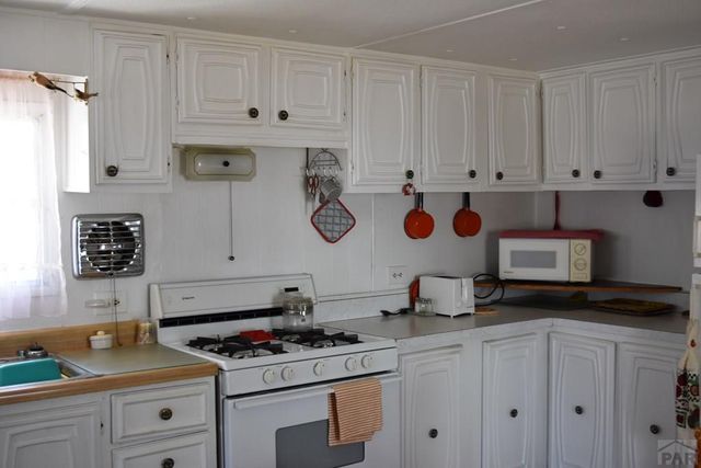 211 S Jackson Ave, Walsenburg, CO 81089