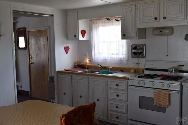 211 S Jackson Ave, Walsenburg, CO 81089