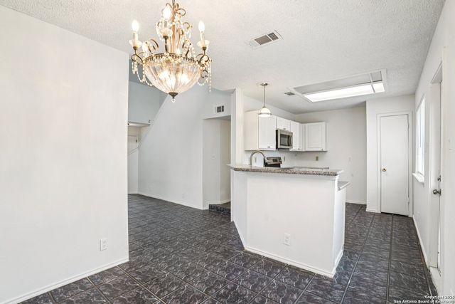 6222 Candleview Ct, San Antonio, TX 78244