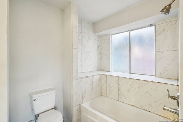 6222 Candleview Ct, San Antonio, TX 78244