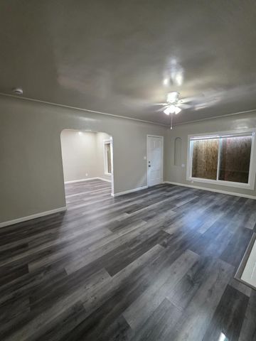 5748 Nina Way, Sacramento, CA 95824