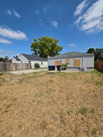 5748 Nina Way, Sacramento, CA 95824
