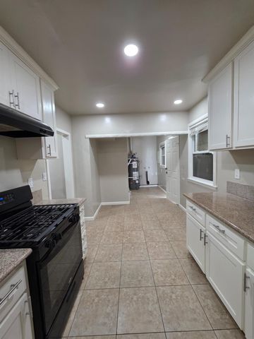5748 Nina Way, Sacramento, CA 95824