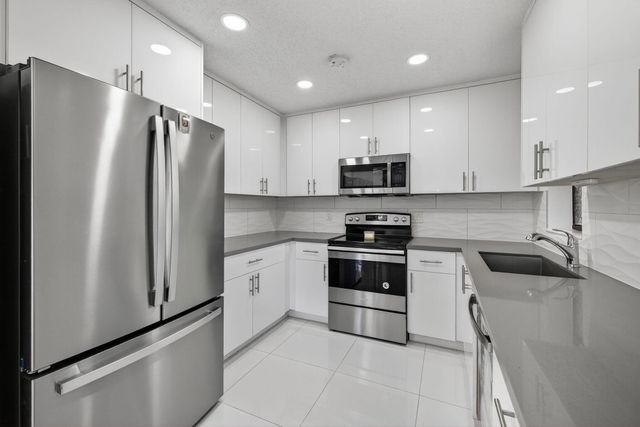 2515 Carambola Circle N 1810, Coconut Creek, FL 33066