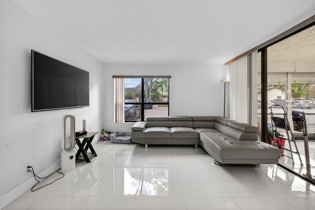 2515 Carambola Circle N 1810, Coconut Creek, FL 33066