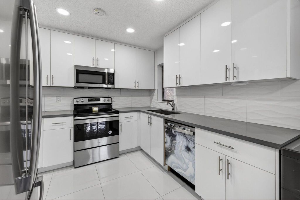 2515 Carambola Circle N 1810, Coconut Creek, FL 33066