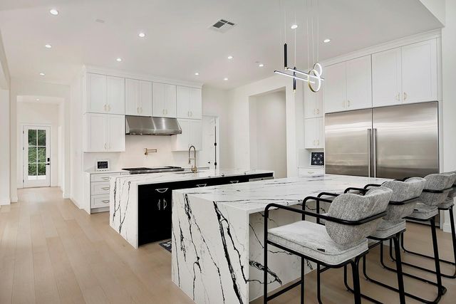 1031 Hunters Creek Way, Hockley, TX 77447