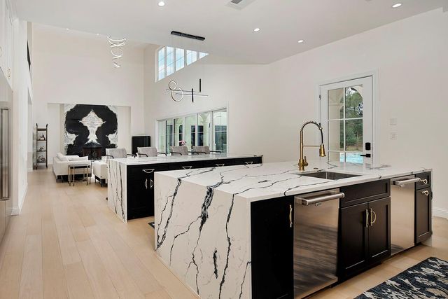 1031 Hunters Creek Way, Hockley, TX 77447