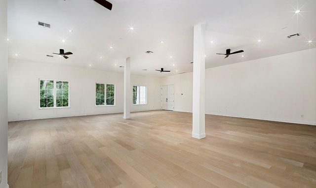 1031 Hunters Creek Way, Hockley, TX 77447