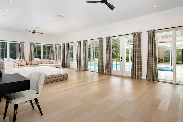 1031 Hunters Creek Way, Hockley, TX 77447