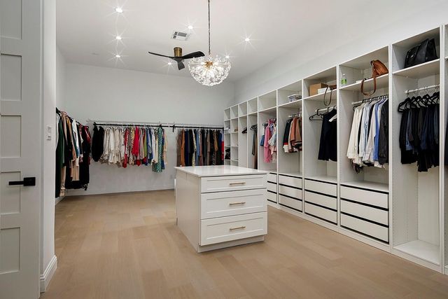 1031 Hunters Creek Way, Hockley, TX 77447