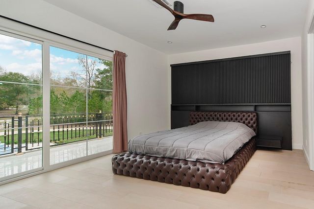 1031 Hunters Creek Way, Hockley, TX 77447