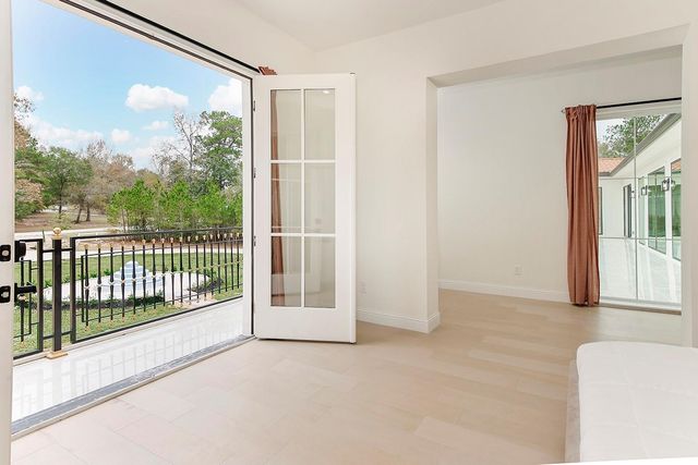 1031 Hunters Creek Way, Hockley, TX 77447