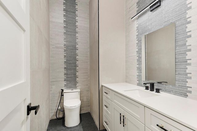 1031 Hunters Creek Way, Hockley, TX 77447