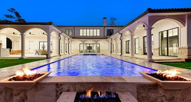 1031 Hunters Creek Way, Hockley, TX 77447