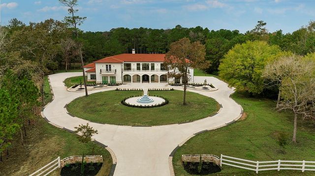 1031 Hunters Creek Way, Hockley, TX 77447