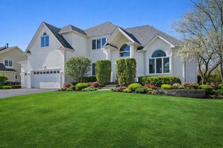 841 Black Walnut Drive, Sugar Grove, IL 60554