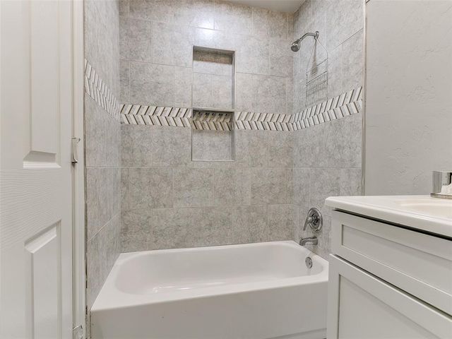 321 N Mckinley Avenue, Shawnee, OK 74801