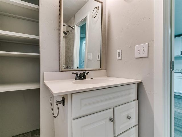 321 N Mckinley Avenue, Shawnee, OK 74801