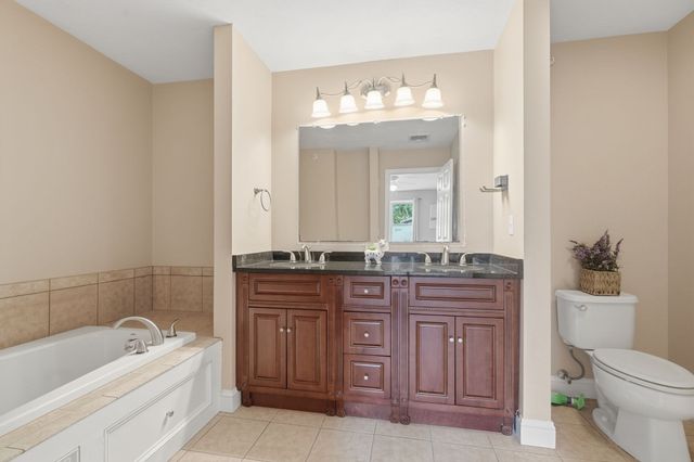 74 West St 13, Attleboro, MA 02703