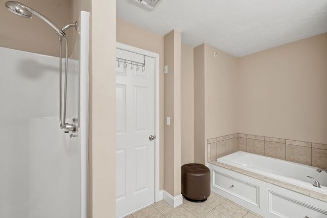 74 West St 13, Attleboro, MA 02703