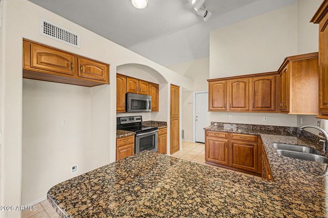 12412 W CAMBRIDGE Avenue, Avondale, AZ 85392