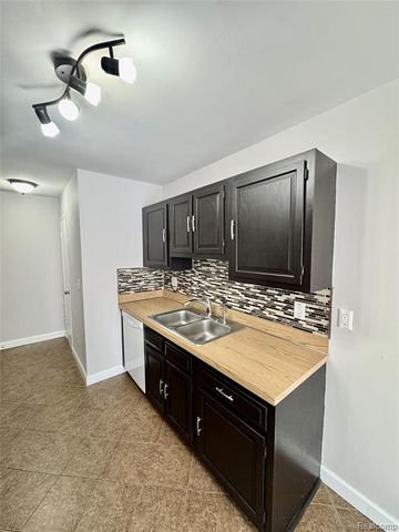 41070 Southwind Drive, Canton, MI 48188