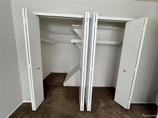 41070 Southwind Drive, Canton, MI 48188