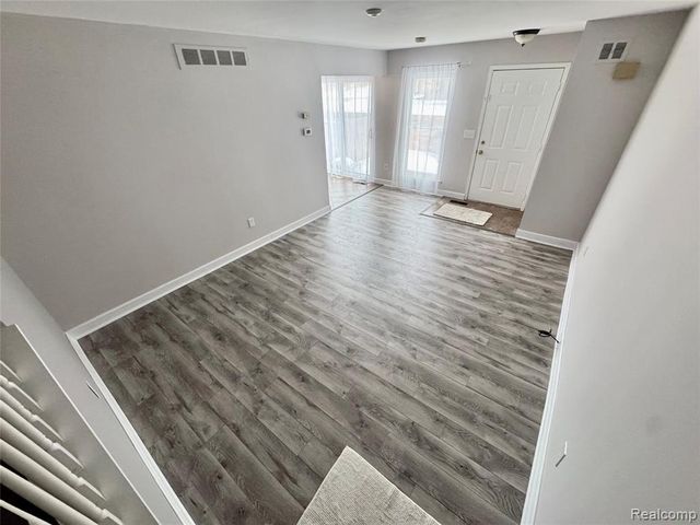 41070 Southwind Drive, Canton, MI 48188