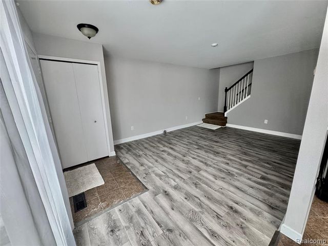 41070 Southwind Drive, Canton, MI 48188