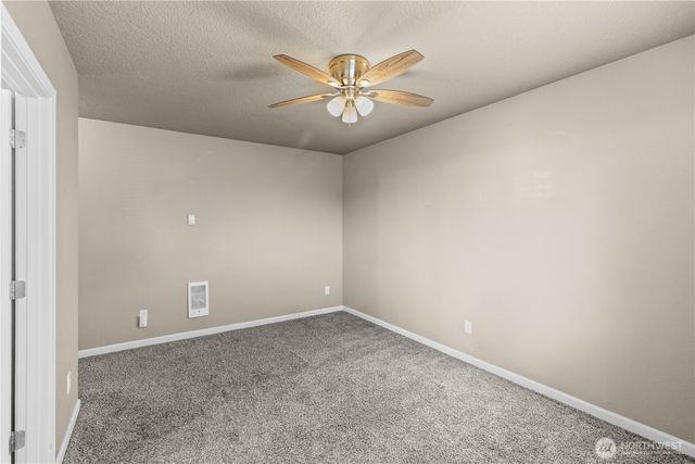 7200 34th Avenue NE, Lacey, WA 98516