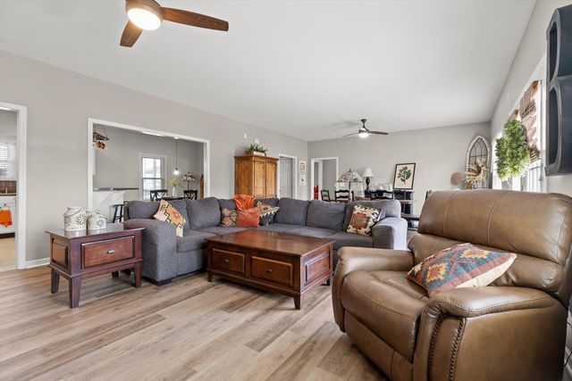 621 S 5th Avenue, Chatsworth, GA 30705