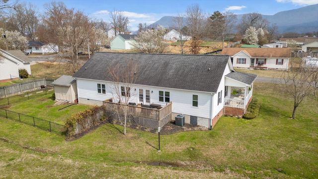 621 S 5th Avenue, Chatsworth, GA 30705