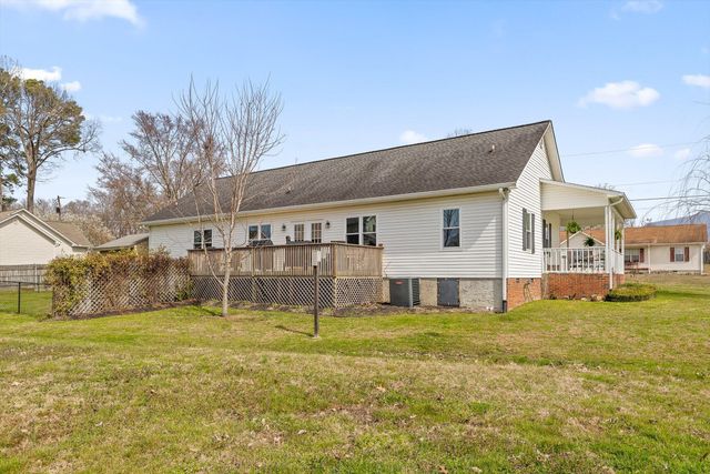 621 S 5th Avenue, Chatsworth, GA 30705