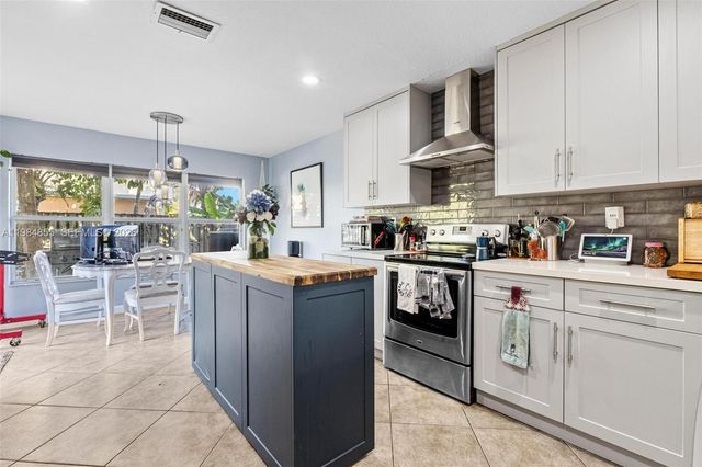 23844 SW 107th Pl, Homestead, FL 33032