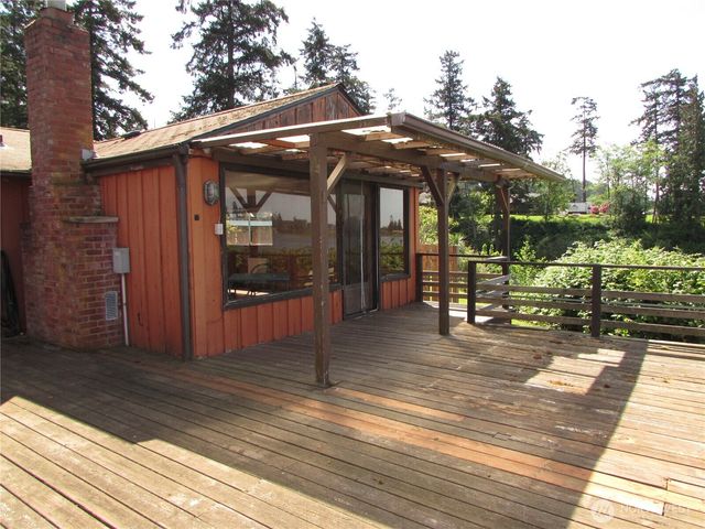 6728 Totem Beach Loop Road, Tulalip, WA 98271