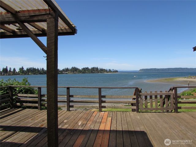 6728 Totem Beach Loop Road, Tulalip, WA 98271