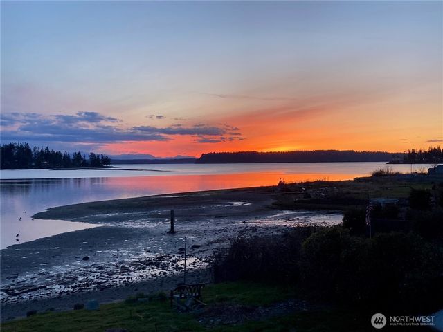 6728 Totem Beach Loop Road, Tulalip, WA 98271