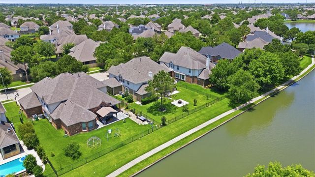 10926 Wynfield Springs Dr, Richmond, TX 77406