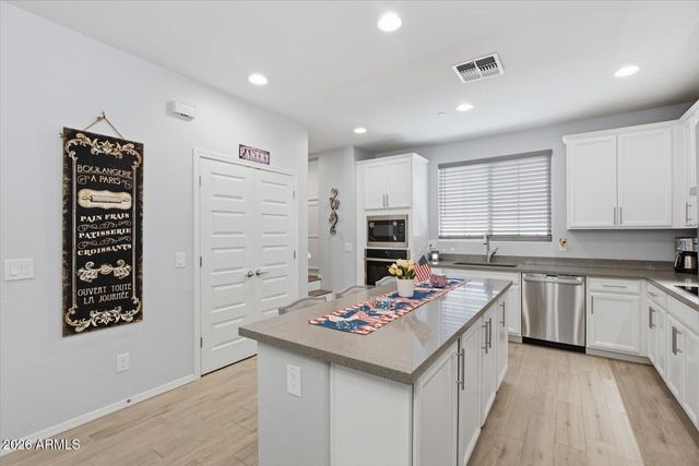 1732 E DOGWOOD Lane, Gilbert, AZ 85295